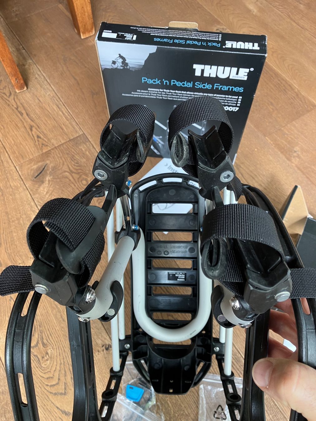 Thule Ersatzteile: Thule Gepäckträger Tour Rack mit Pack n' Pedal Side Frames – Gebraucht aus Olten von  5