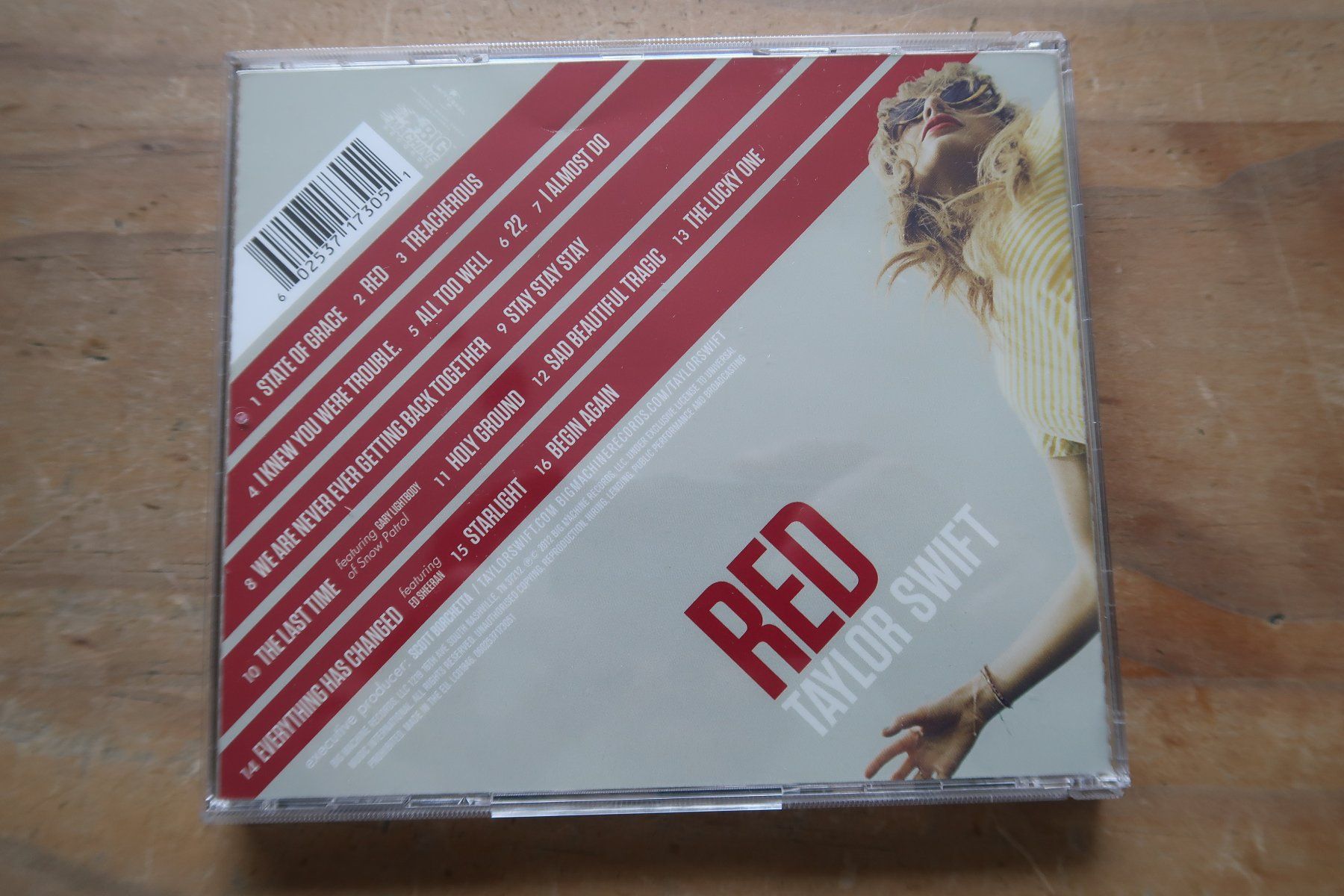 CD: TAYLOR SWIFT - RED - CD – Usato da Basel venduto da Patiscat 1