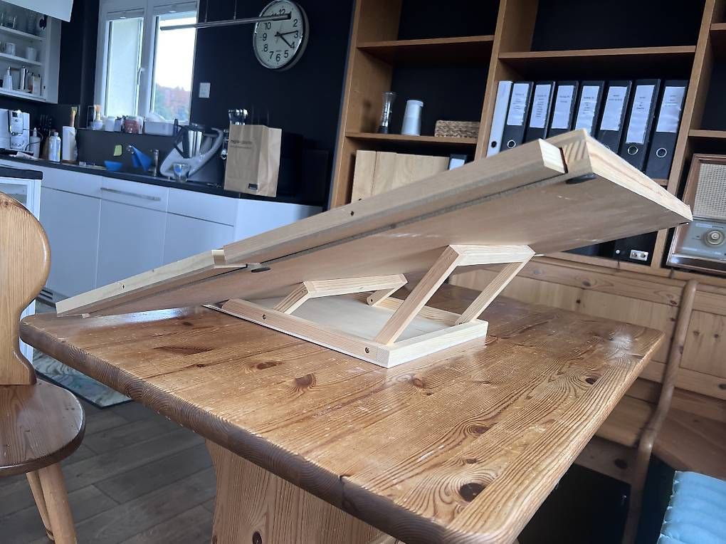 Puzzle: Puzzletisch mit 4 Schubladen &  Ständer NEU – Nuovo e nell'imballaggio originale da Vielbringen Worb venduto da Unknownuli 1