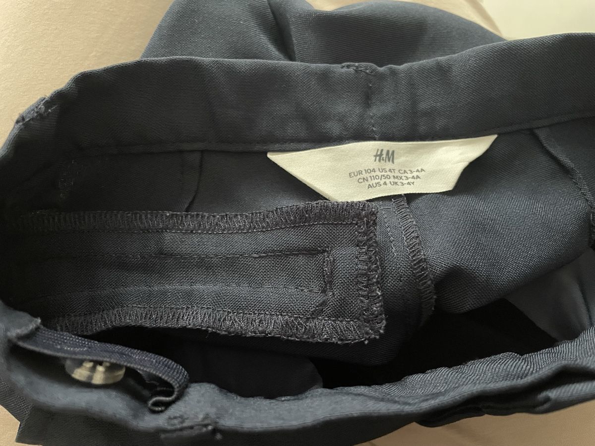H&M Pantaloni: Anzugshose 104 neuwertig – Nuovo (secondo la descrizione) da Rüti ZH venduto da Tal_ga6N 2