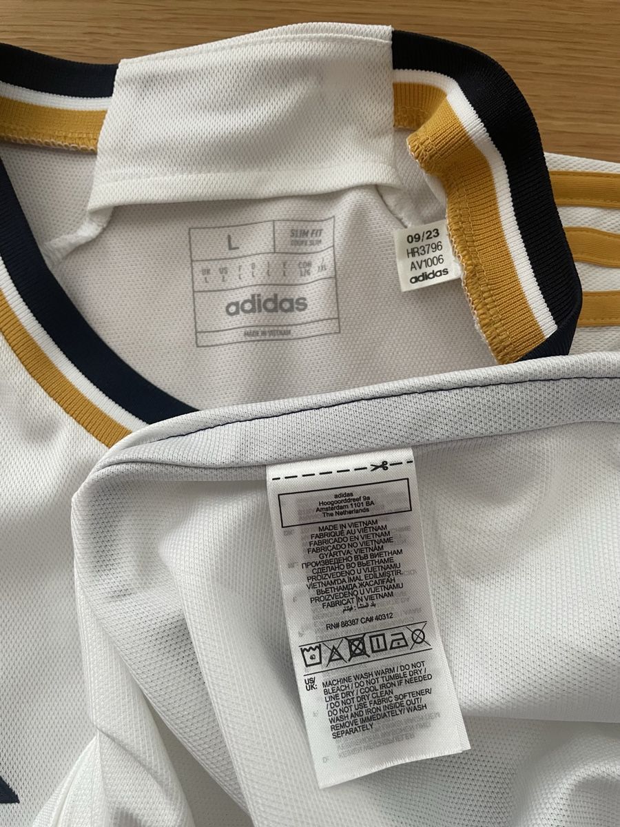 Real Madrid Canottiere & Pantaloni: Original Real Madrid 2023/2024 Bellingham – Usato da Windisch venduto da RealJerseys 3