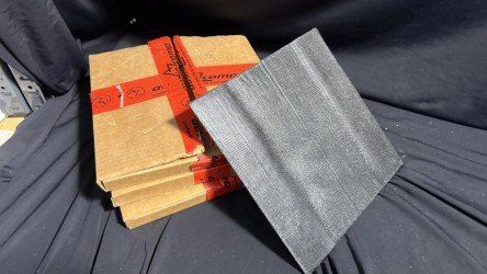 Accessori per altri veicoli: 15 Selbstklebende Auto-Dämmmatten 1m2 – Usato da Buchs SG venduto da LogistikBuchs