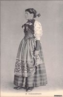 Unterwaldnerin // Tracht Frau 2 antik