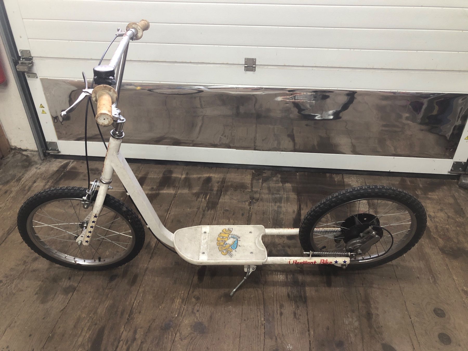 Veicoli per bambini: Trottinette Oldtimer Spring Resilient Bike – Usato da Chénens venduto da splitsuisse 3
