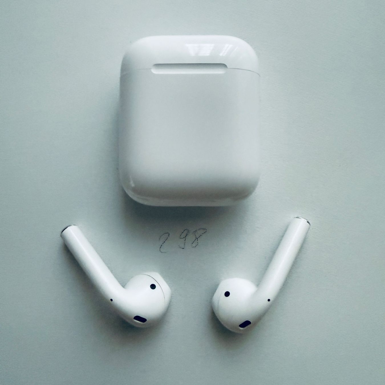 Apple Kopfhörer: Original Apple AirPods 2 Gen. Wireless Kopfhörer & Case – Gebraucht aus Basel von MY.AIRPODS.SHOP 2
