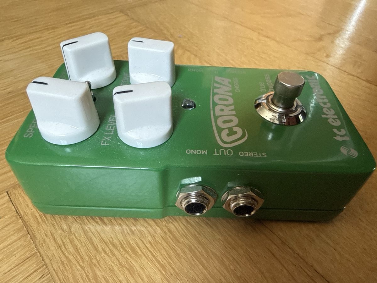 Strumenti musicali: TC Electronic Corona Chorus Effektpedal (große Version) – Usato da Zürich venduto da jack6str 3