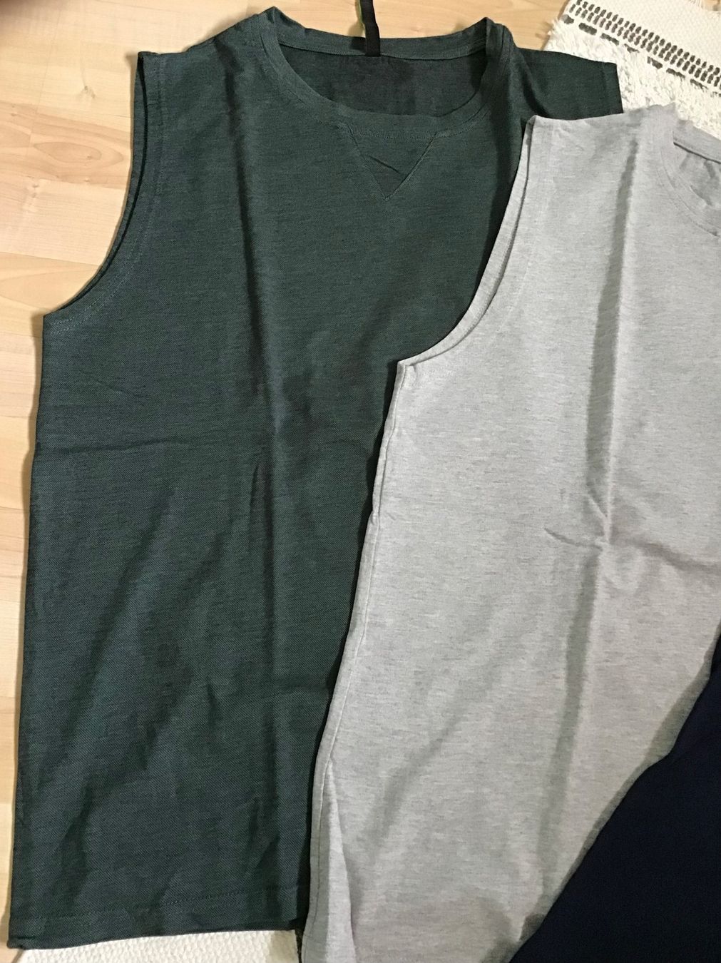 T-Shirts: Shirt Paket Gr. L – Gebraucht aus Niederuzwil von Mala 1