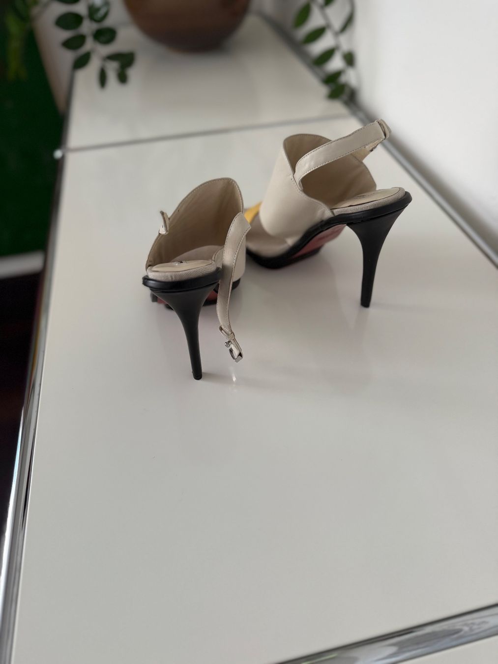 Scarpe da donna: Bimba y Lola Sandale – Usato da Richterswil venduto da CarlotaMaria 3