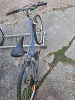 Vélo bleu à rénover  Idéal bricoleur ou premier prix