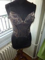 bustier avec porte jarretelles bonnet 80 marque BELDONA
