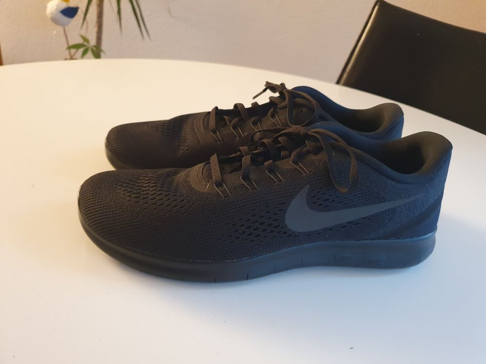 Nike Free RN Schuhe US13 Acheter sur Ricardo