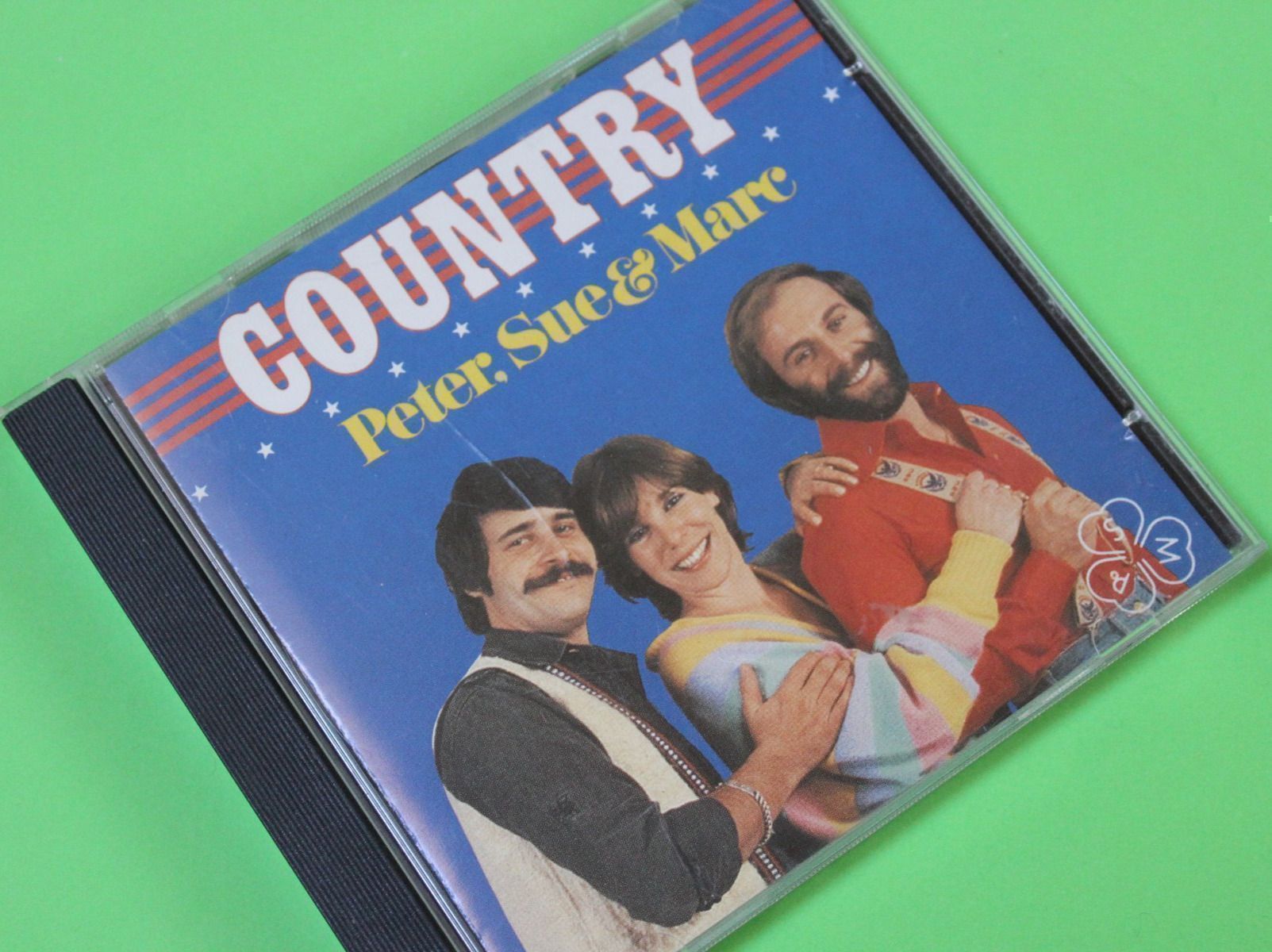 CDs: PETER, SUE & MARC - COUNTRY CD COMPILATION 2000 – D'occasion à Tübach par JamesStone