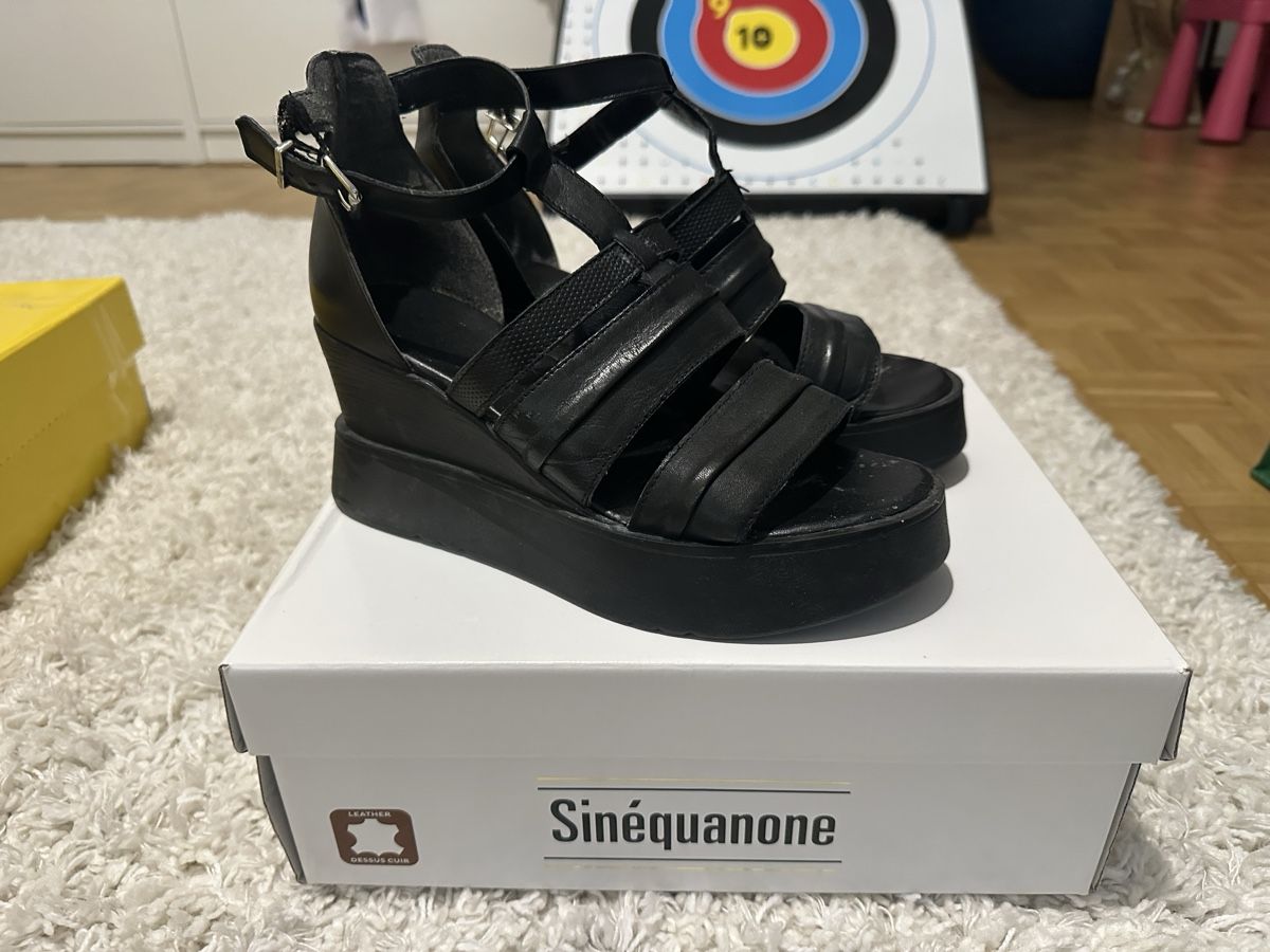 Scarpe da donna: Black leather wedge sandals, 39 – Usato da Genève venduto da alyonavinogradova