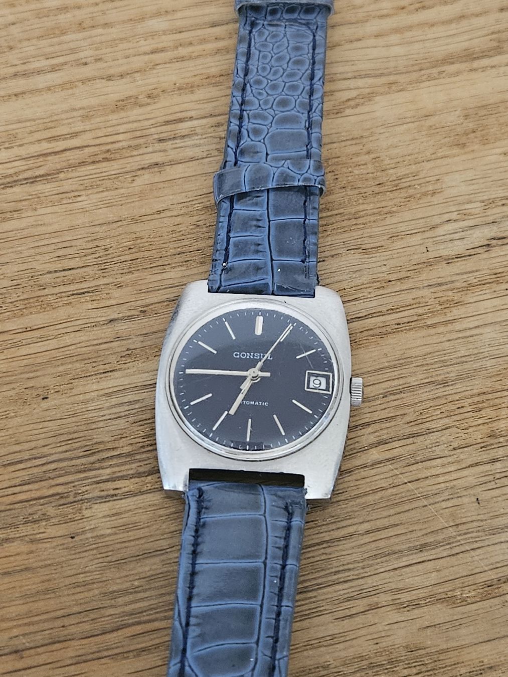 Montres: Consul Automatic Herrenuhr 31mm – D'occasion à Flamatt par pie_f9zm 8