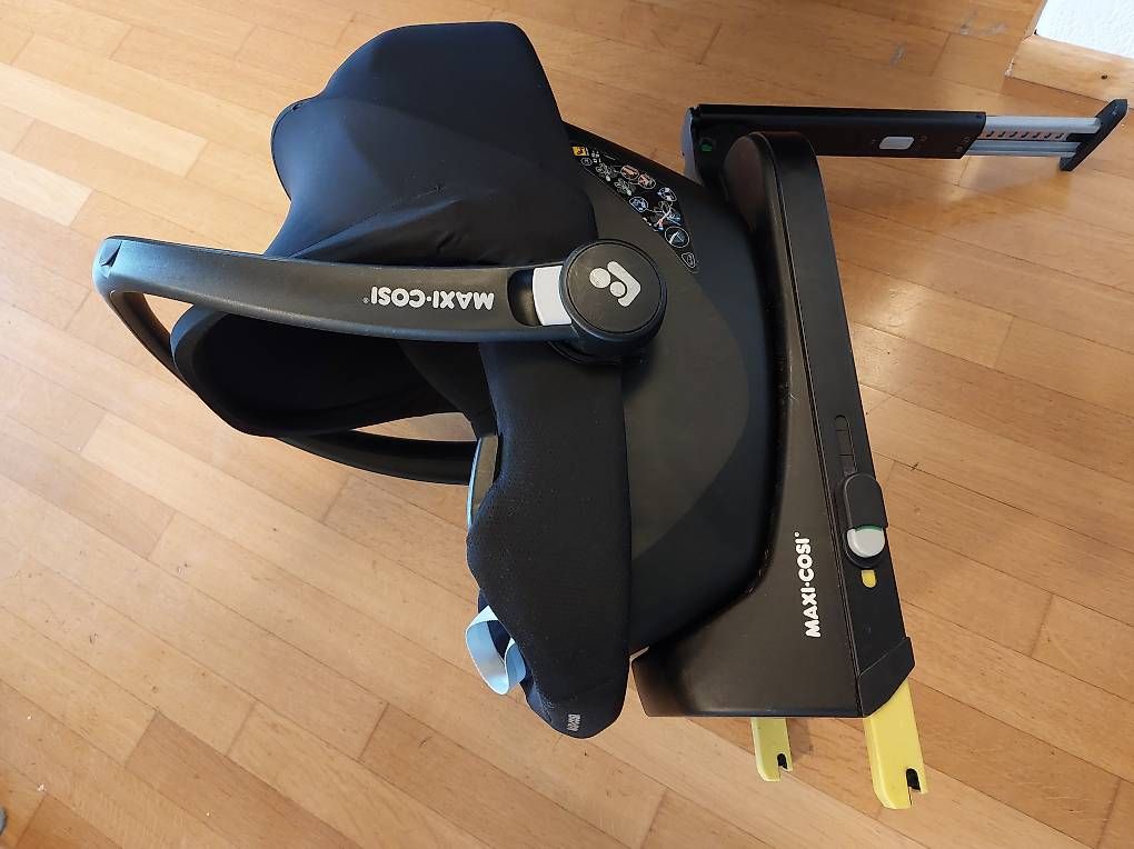 Auto-Kindersitze: Maxi-Cosi Babyschale mit Isofix-Basis – Gebraucht aus Urtenen-Schönbühl von alexaz 3