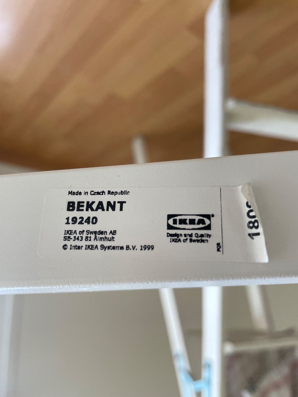 Ikea Scrivanie: Schreibtisch/Bureau Ikea Bekant – Usato da Bern venduto da jjojjo_77 5