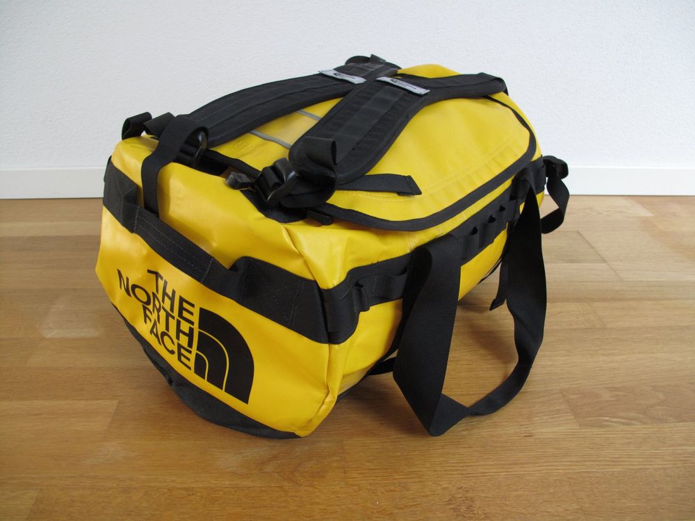 The North Face Duffel Bag S, gelb/schwarz Kaufen auf Ricardo