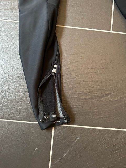Castelli Lotti di vestiti: Castelli Winter Outfit – Usato da Altendorf venduto da Eisenmaennchen 1