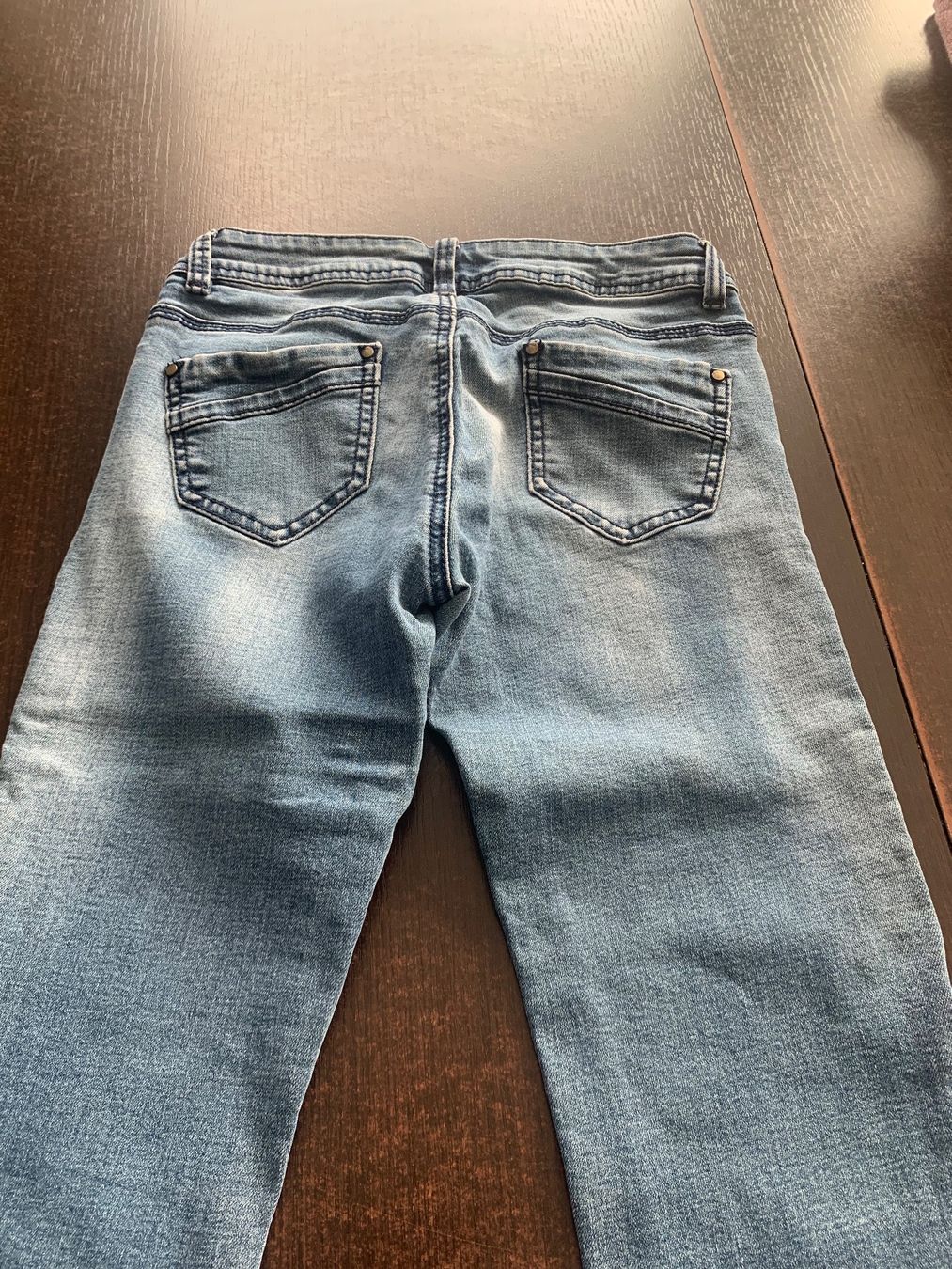 Pantalons: Jeans 3/4 taille 34 – D'occasion à Domdidier par qatar1973 1