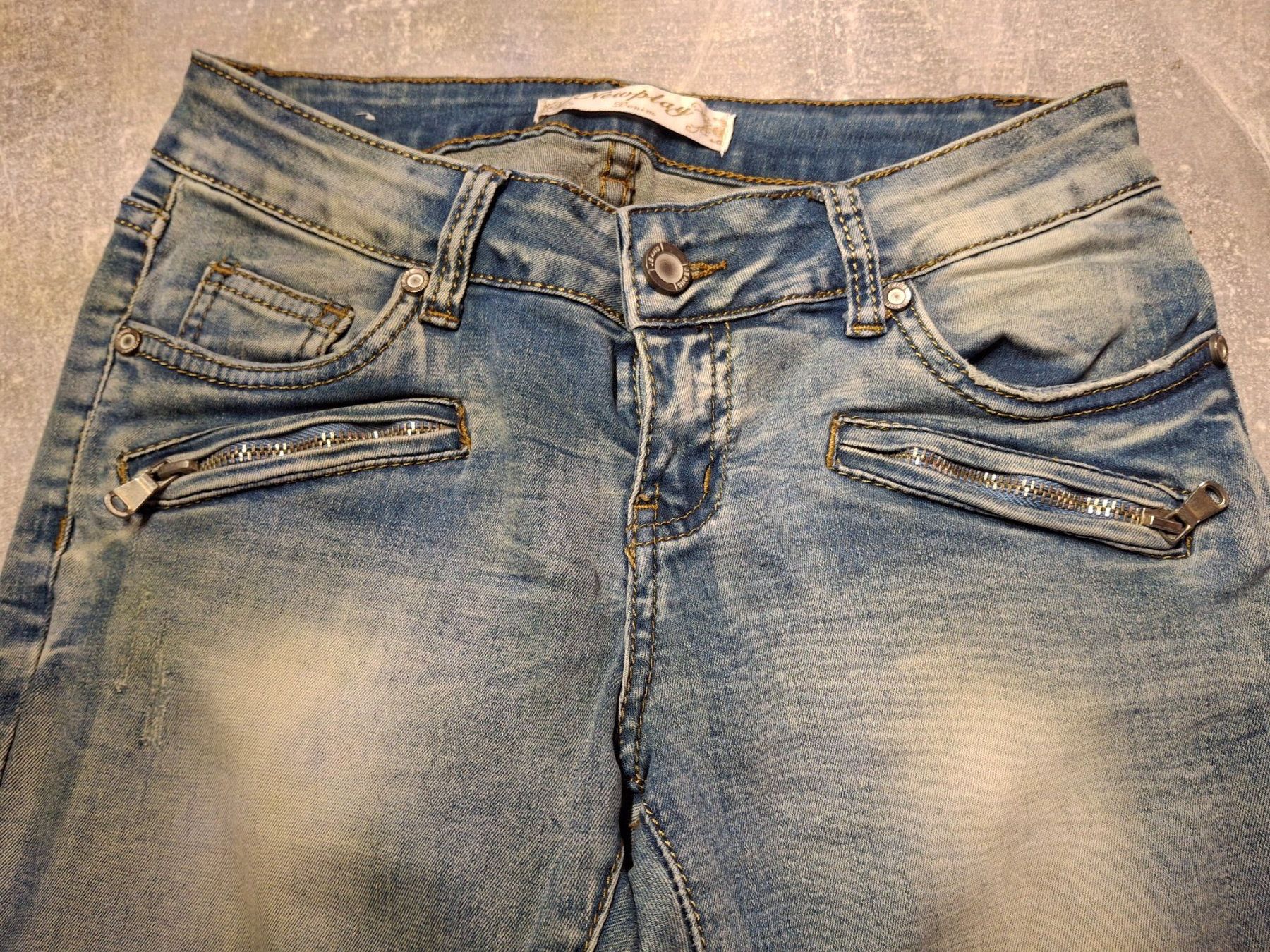 Jeans: Pantalon jeans taille M marque Newplay – Gebraucht aus Villiers von san_jn5w 2