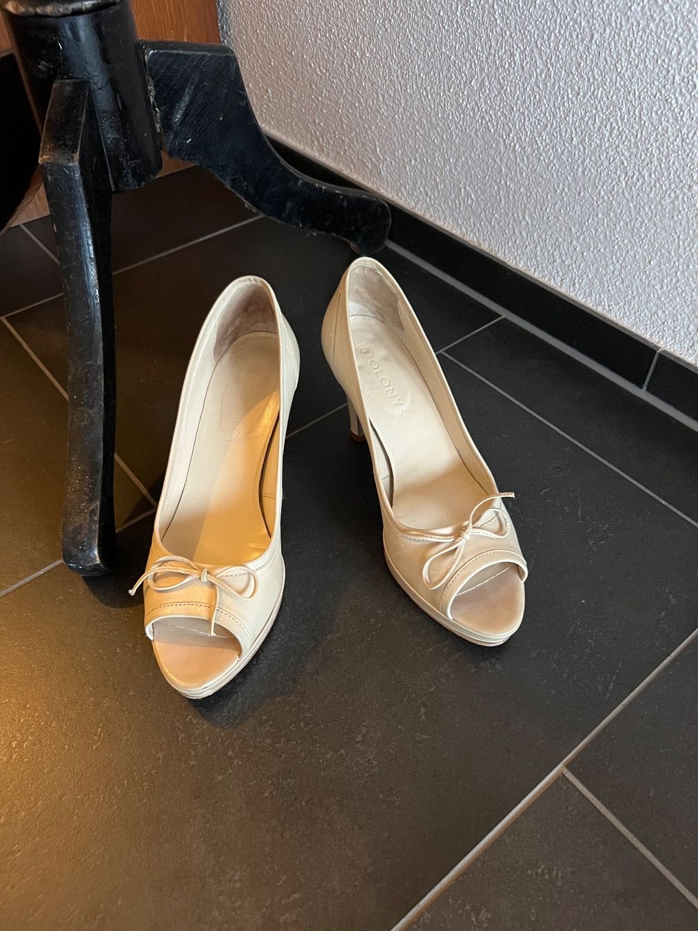 Scarpe da donna: Colonys Pumps in Creme Beige – Nuovo (secondo la descrizione) da Inwil venduto da 27sonnenschein