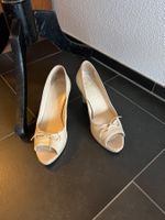 Colonys Pumps in Creme Beige