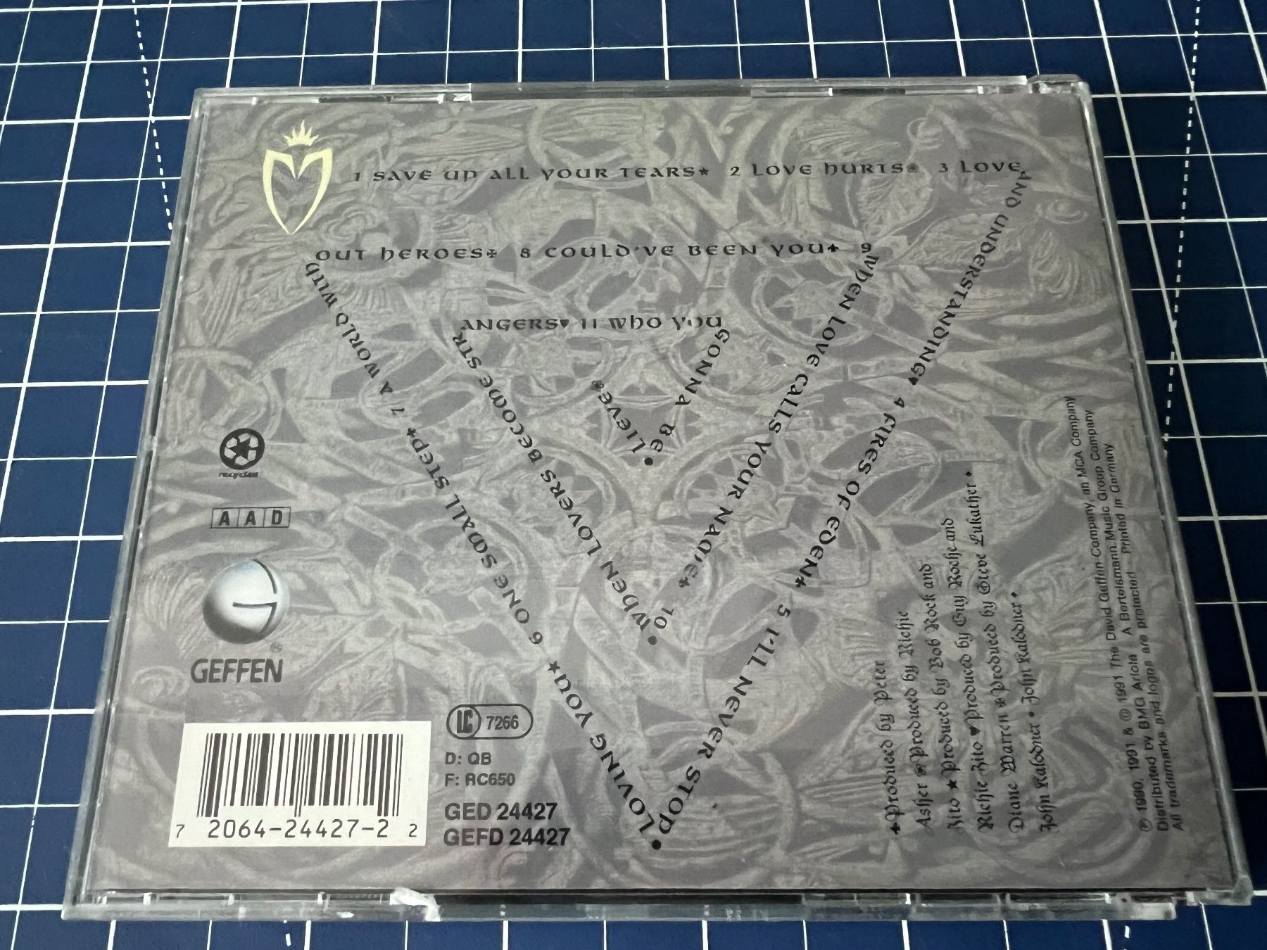 CDs: Cher – Love Hurts – Gebraucht aus st.gallen von sophiephie 2