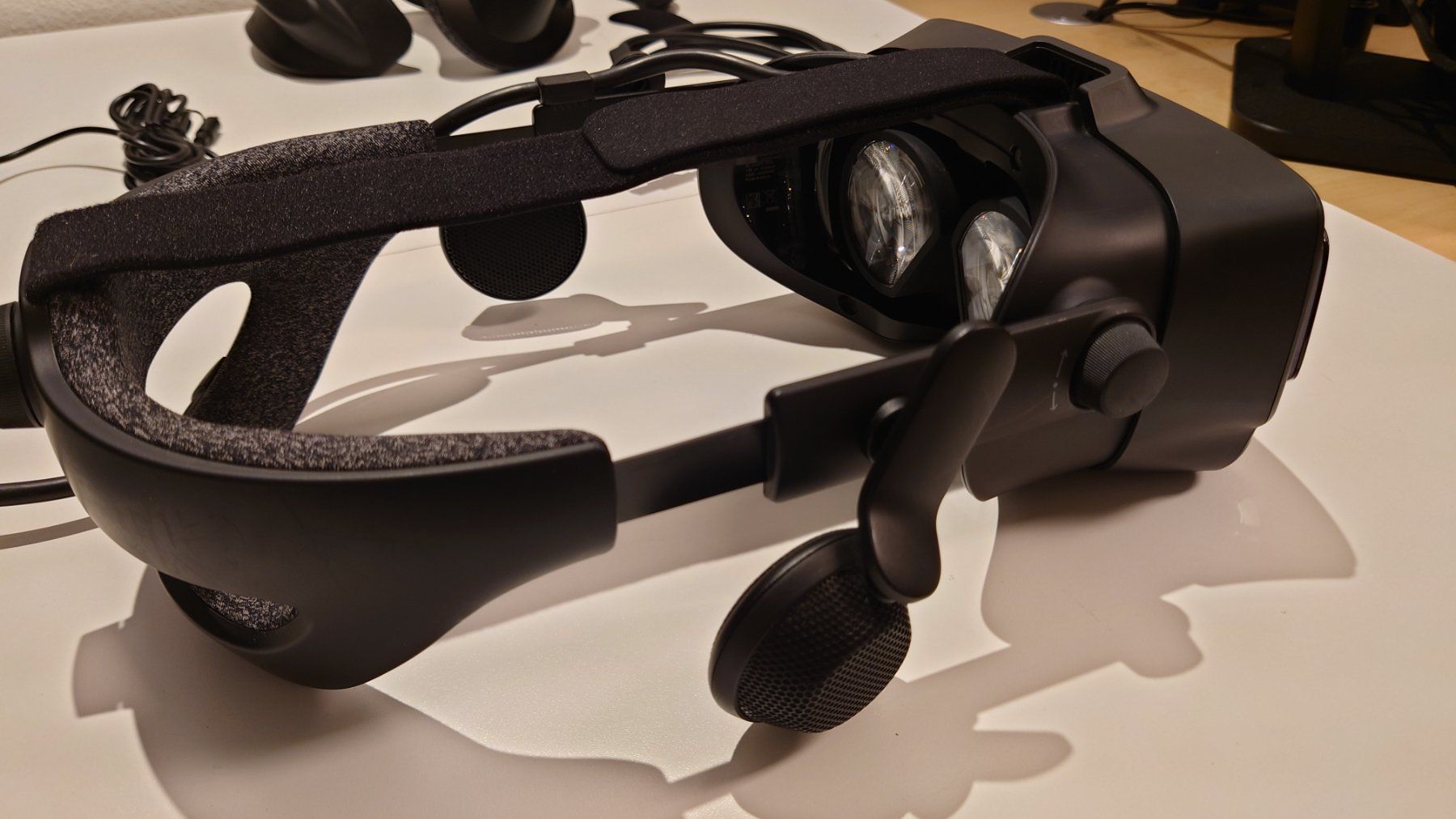 Valve Casco VR: Valve Index Steam VR Headset mit Controller & Basestations – Usato da Volketswil venduto da thedmo_seller 7