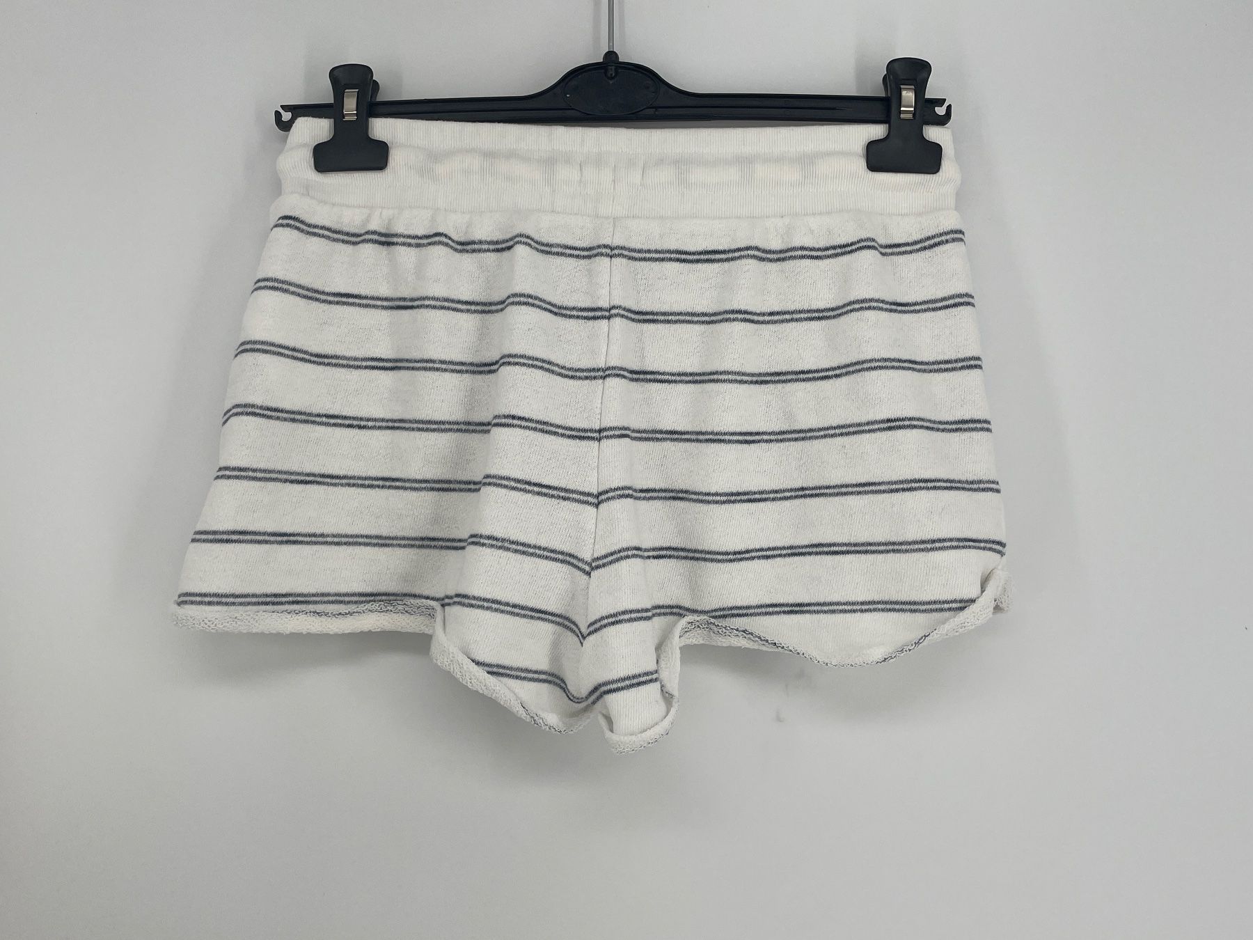 Roxy Pantaloni: Shorts Gr. L gestreift von Roxy – Usato da Auenstein venduto da moin. 2