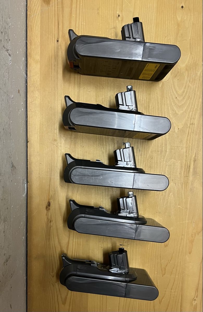 Dyson Aspirapolveri & Accessori: Dyson V 11 Batterie – Usato da Dietikon venduto da RR1961 2