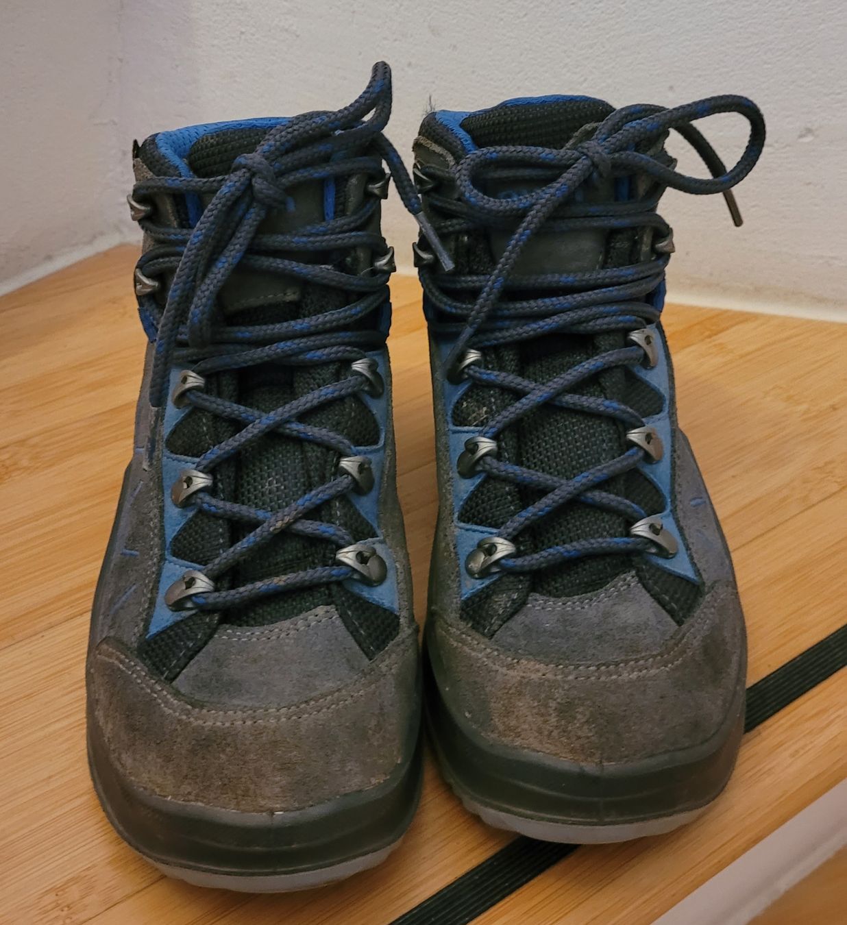 Scarpe per ragazzi: Lowa Wanderschuhe Gr. 31 GTX – Usato da Winkel venduto da Tongabonga 1