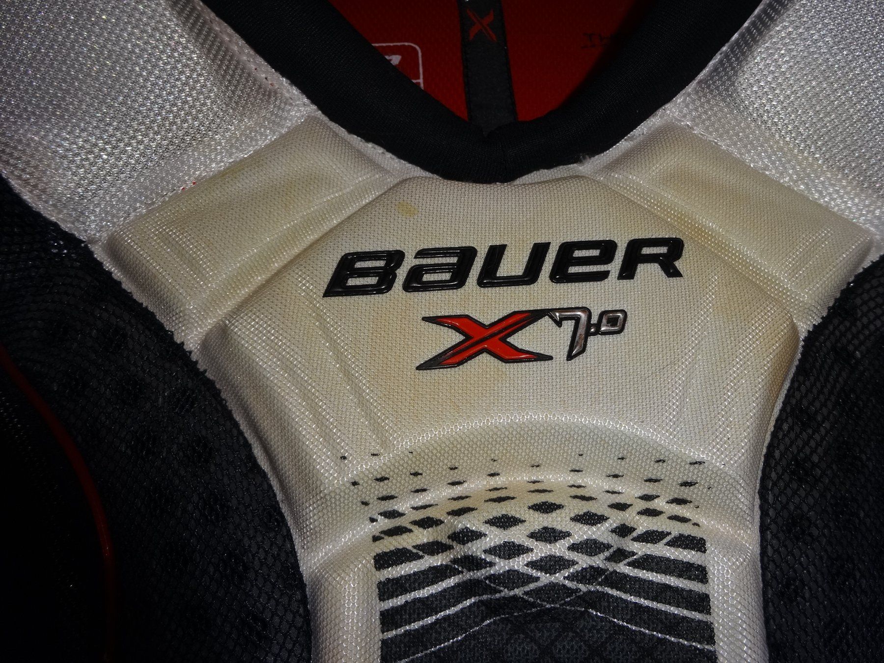 Bauer Protezioni & Imbottiture: Bauer X 7.0 Brustpanzer Schulterschutz SR L – Usato da Dietlikon venduto da Uptrend 1
