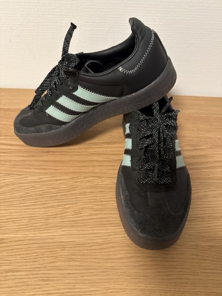 Adidas Chaussures hommes: Sneaker Adidas schwarz hellblau – D'occasion à Rheinfelden par SonjaBana 2