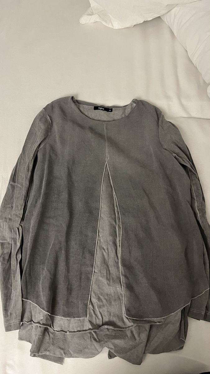 Camicette: Tigha Shirt Gr. M – Nuovo (secondo la descrizione) da Kirchberg SG venduto da lar_8mw6