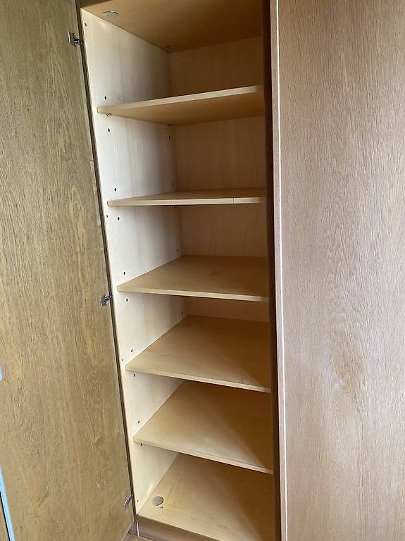 Schränke: Kleiderschrank 5-teilig – Gebraucht aus Gränichen von Bubui 2