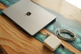 MacBook Pro 2021 10C/16G 1To