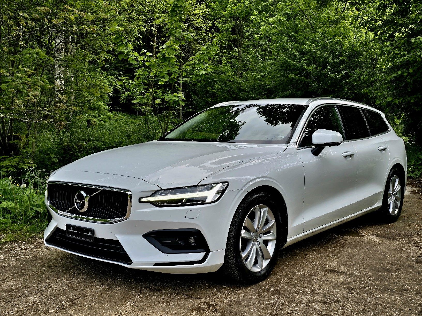 Volvo Automobili: VOlvo V60 D3 2.0D Automat – Usato da Wahlen b. Laufen venduto da C.Norris