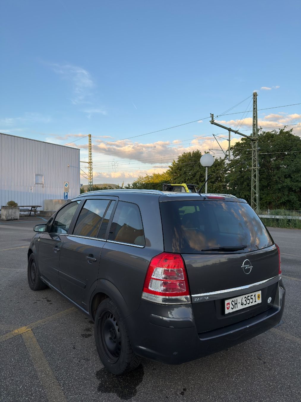 Opel Automobili: Opel Zafira B 2.2 mit MFK – Usato da Trasadingen venduto da till_k. 3