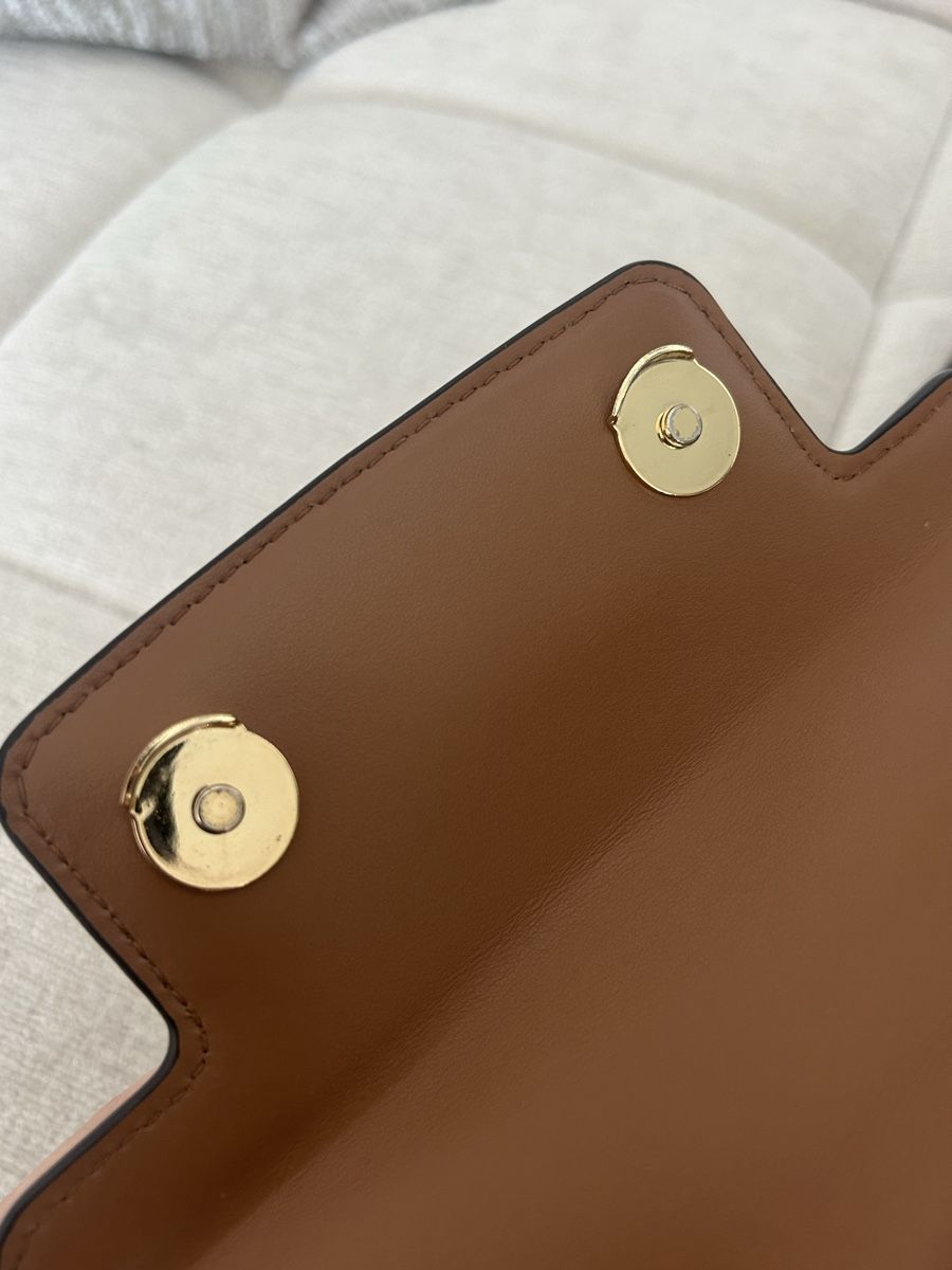 Michael Kors Sacs femmes: Michael Kors Umhängetasche  – D'occasion à Wallisellen par lau_68b9 5