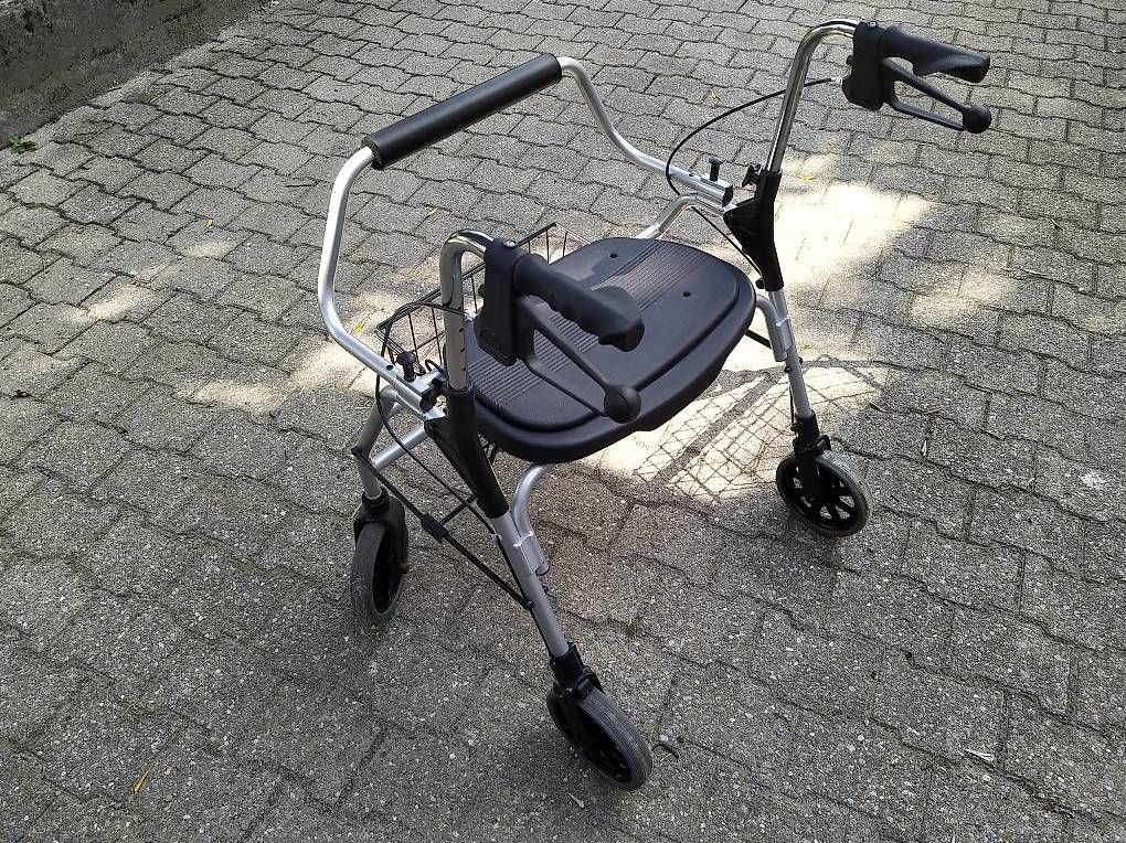Ausili per la deambulazione: Rollator XXL – Usato da Vernayaz venduto da Galaf 1