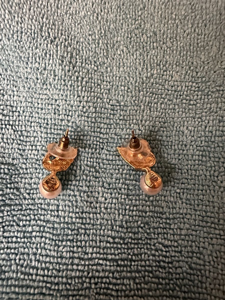 Boucles d'oreille: Ohrstecker mit Schwan und Perle – Neuf (Voir description) à Winterthur par Unglaublich321 1