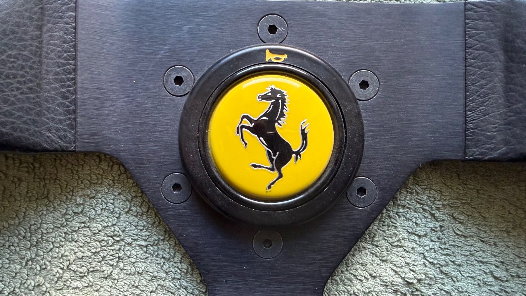 Ferrari Tutti pezzi di ricambio auto: MOMO Volante Ferrari – Usato da Monte Carasso venduto da Ely67 1