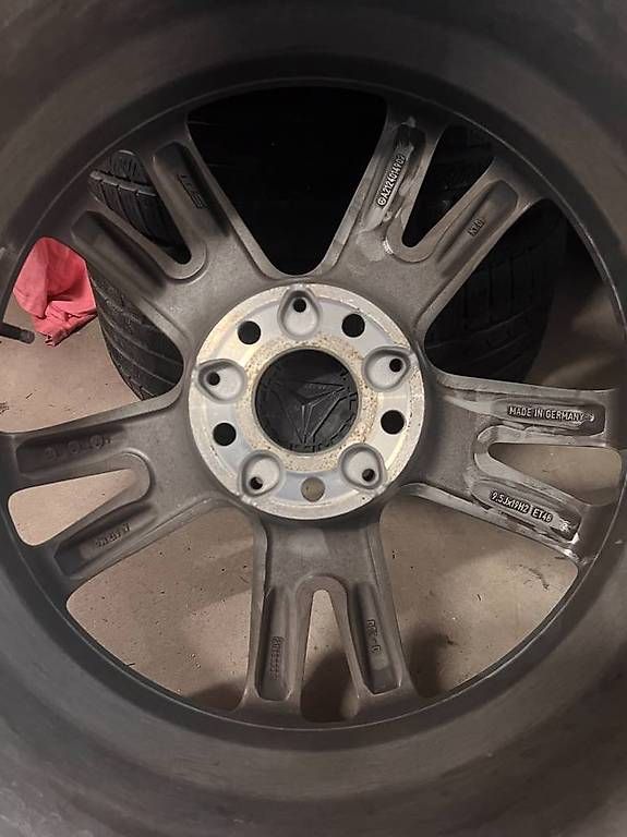 Pneumatici & Ruote complete: Jantes 19 mercedes class E – Usato da Crans-Montana venduto da iva_q8qt 3