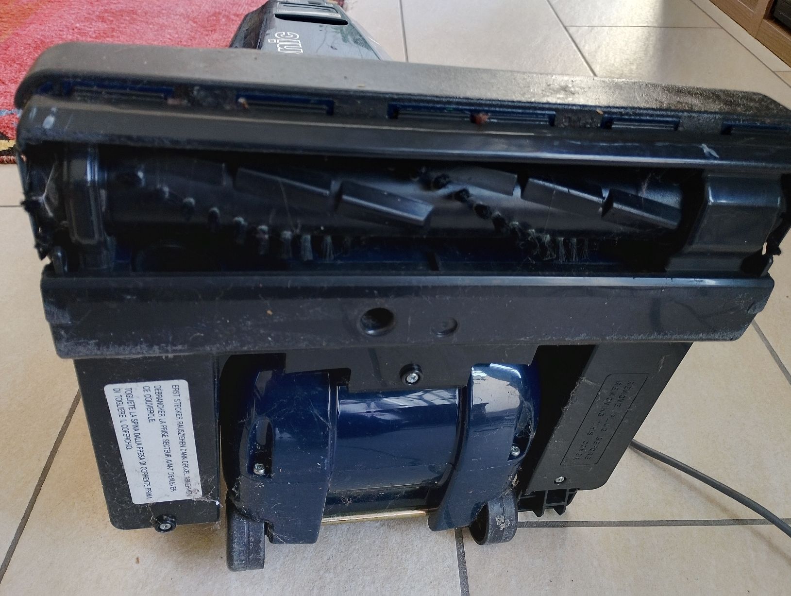 Panasonic Aspirapolveri & Accessori: Aspirateur brosseur Panasonic MC-E451 – Usato da Versoix venduto da Lc.1 4