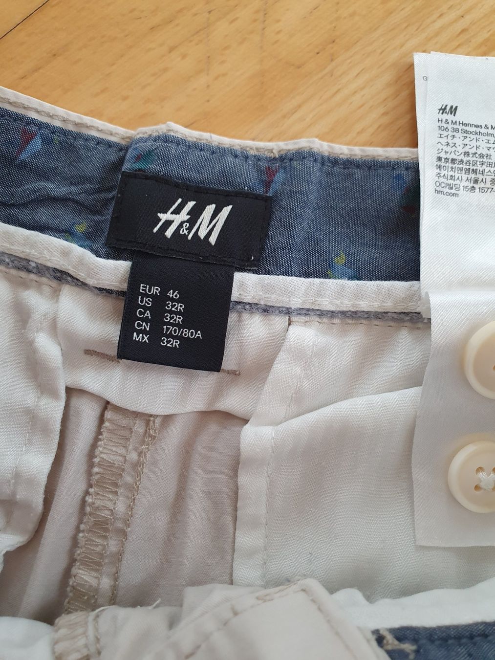 H&M Pantaloni: H&M Damen Sommer-Shorts, Beige – Usato da Kloten venduto da Hektor44 2