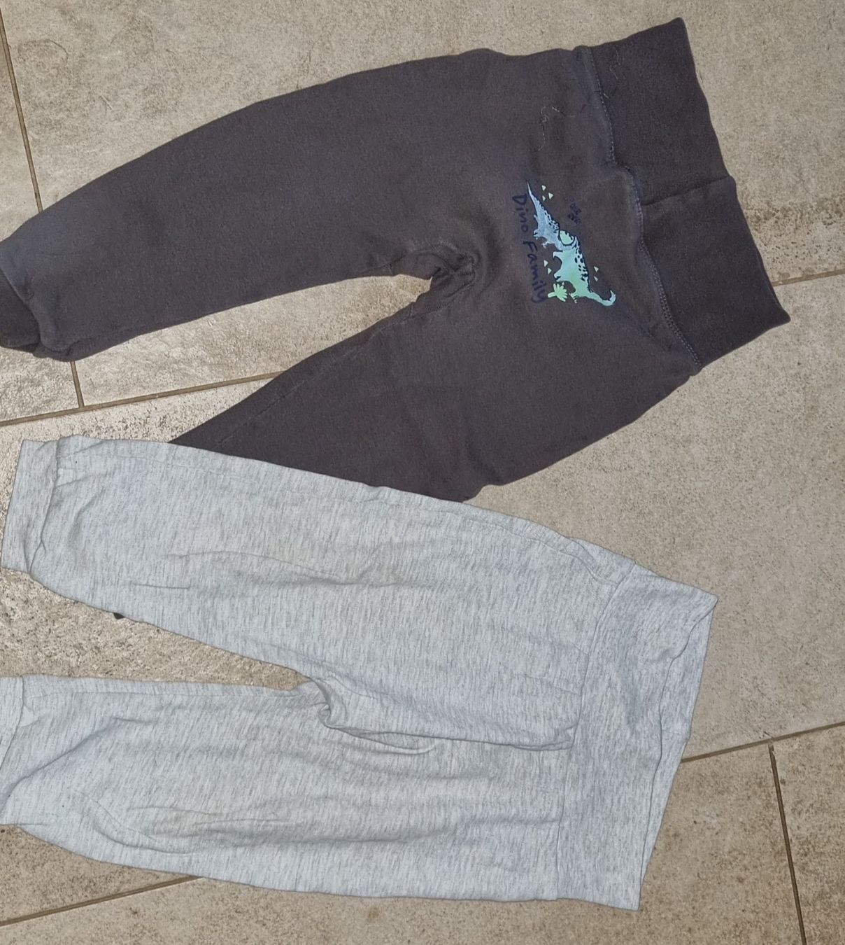 Kleiderpakete & -sets: Kleiderpaket gr.86/92 – Gebraucht aus Grossdietwil von GNOM313 1