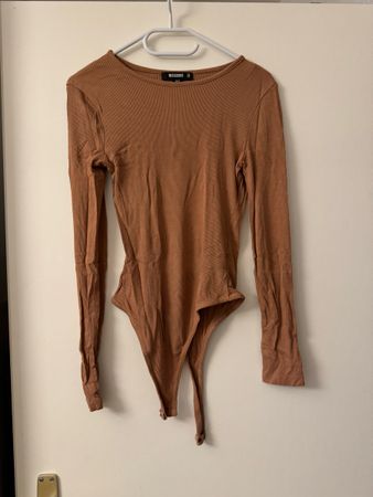 Body Missguided marron, taille 38, manches longues