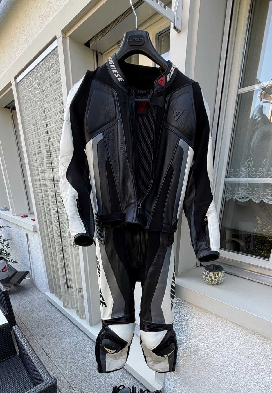 Dainese Costumes, combinaisons de sport et fonctionnelles: Dainese Lederkombi 2-Teiler – D'occasion à Wetzikon ZH par m.a90