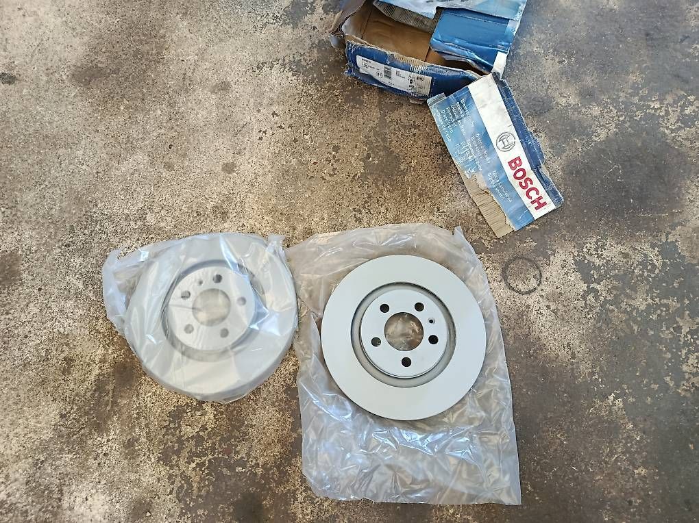 Tutti pezzi di ricambio auto: Audi A3 Bremsscheiben vorne – Nuovo e nell'imballaggio originale da Berg TG venduto da Jimmy205