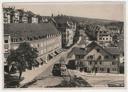 Klusplatz Zürich Wytikonerstrasse mit Tram und Oldtimer